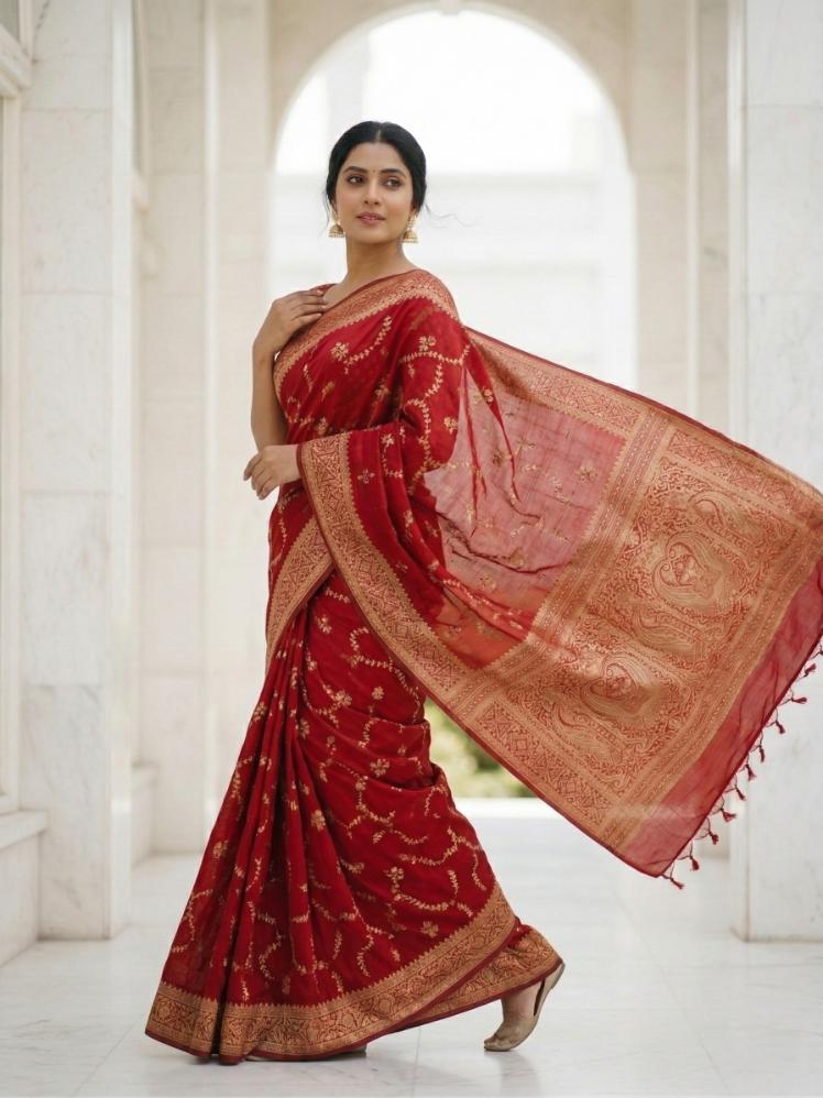 Classic Red Silk Saree with Intricate Gold Zari & Regal Woven Pallu